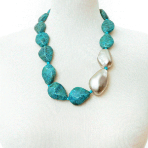 Collar facetado turquesa