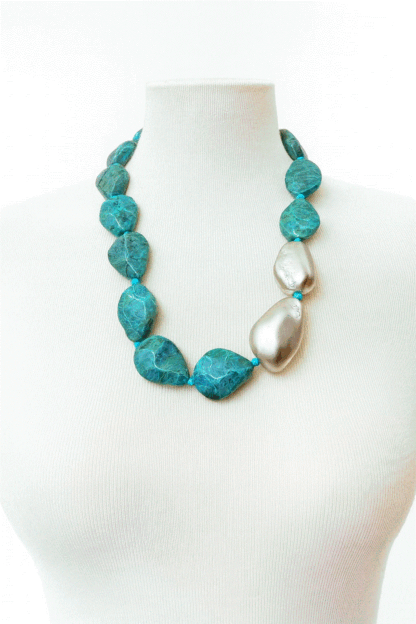 Collar facetado turquesa