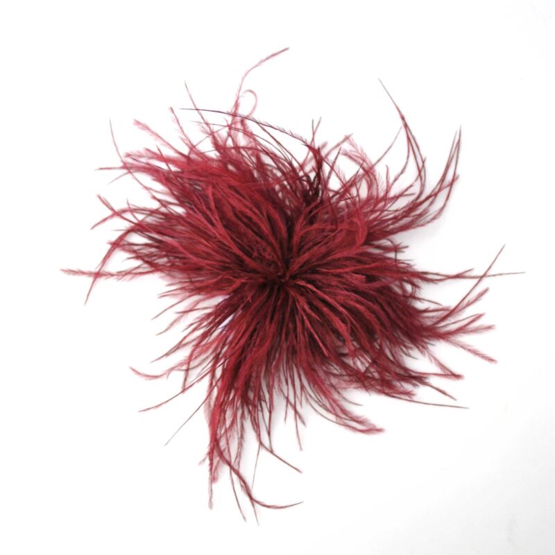 Tocado broche burdeos plumas