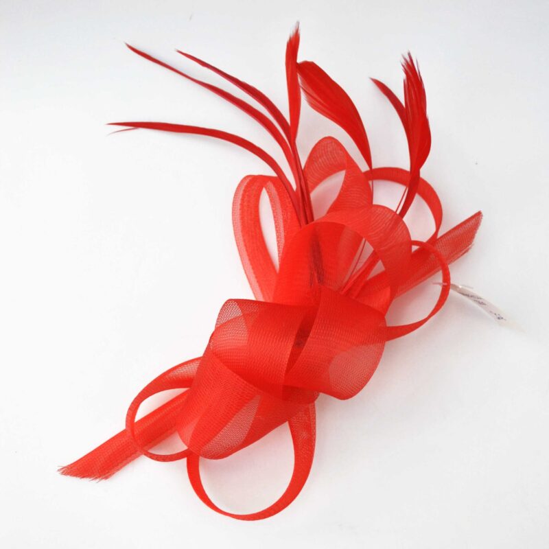 Flor tocado rojo plumas