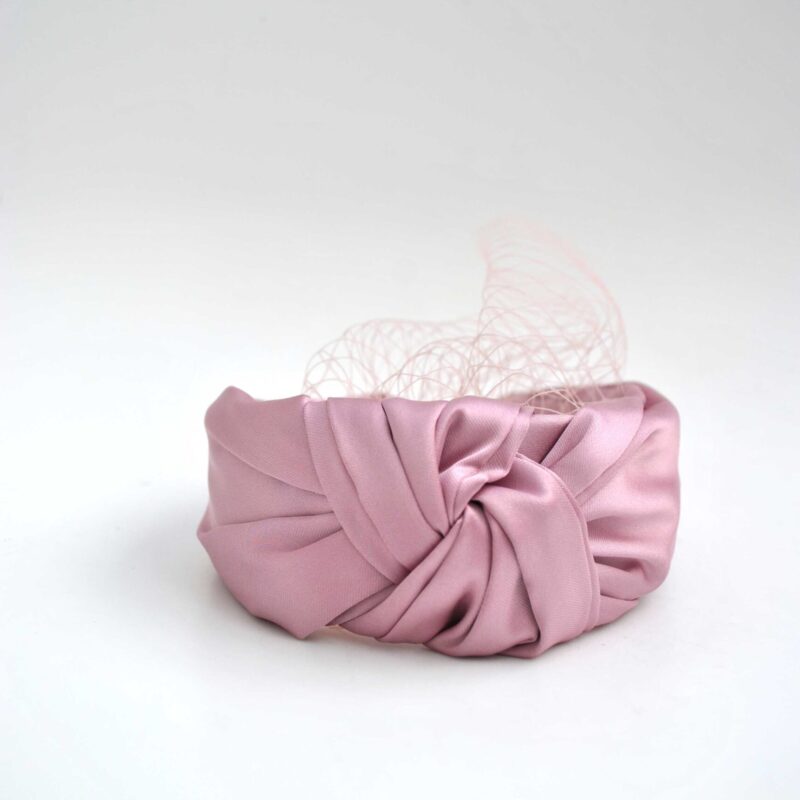 Diadema rosa con redecilla