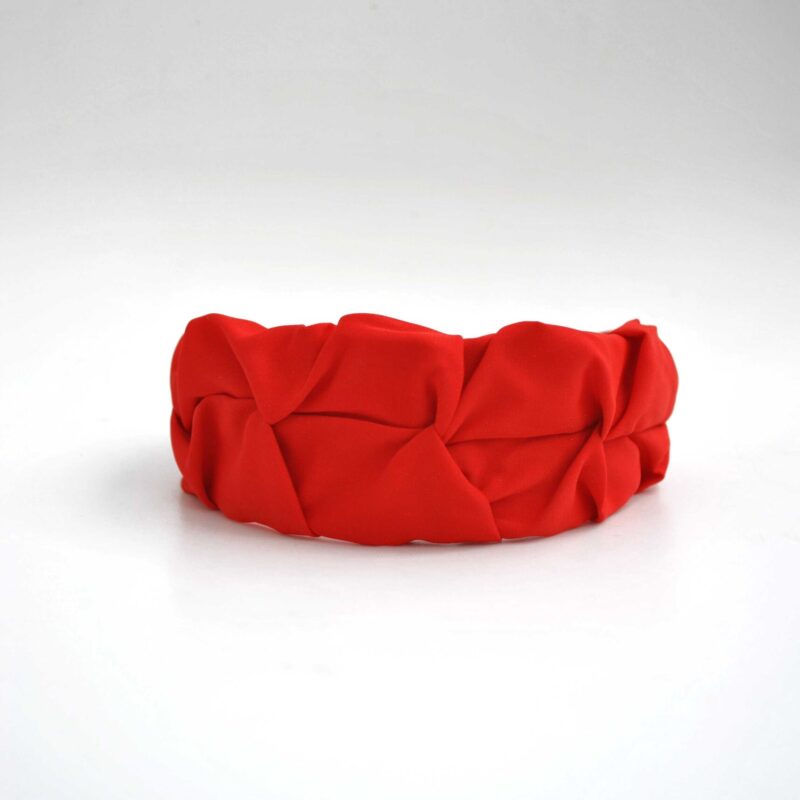 Diadema roja detalle fruncido