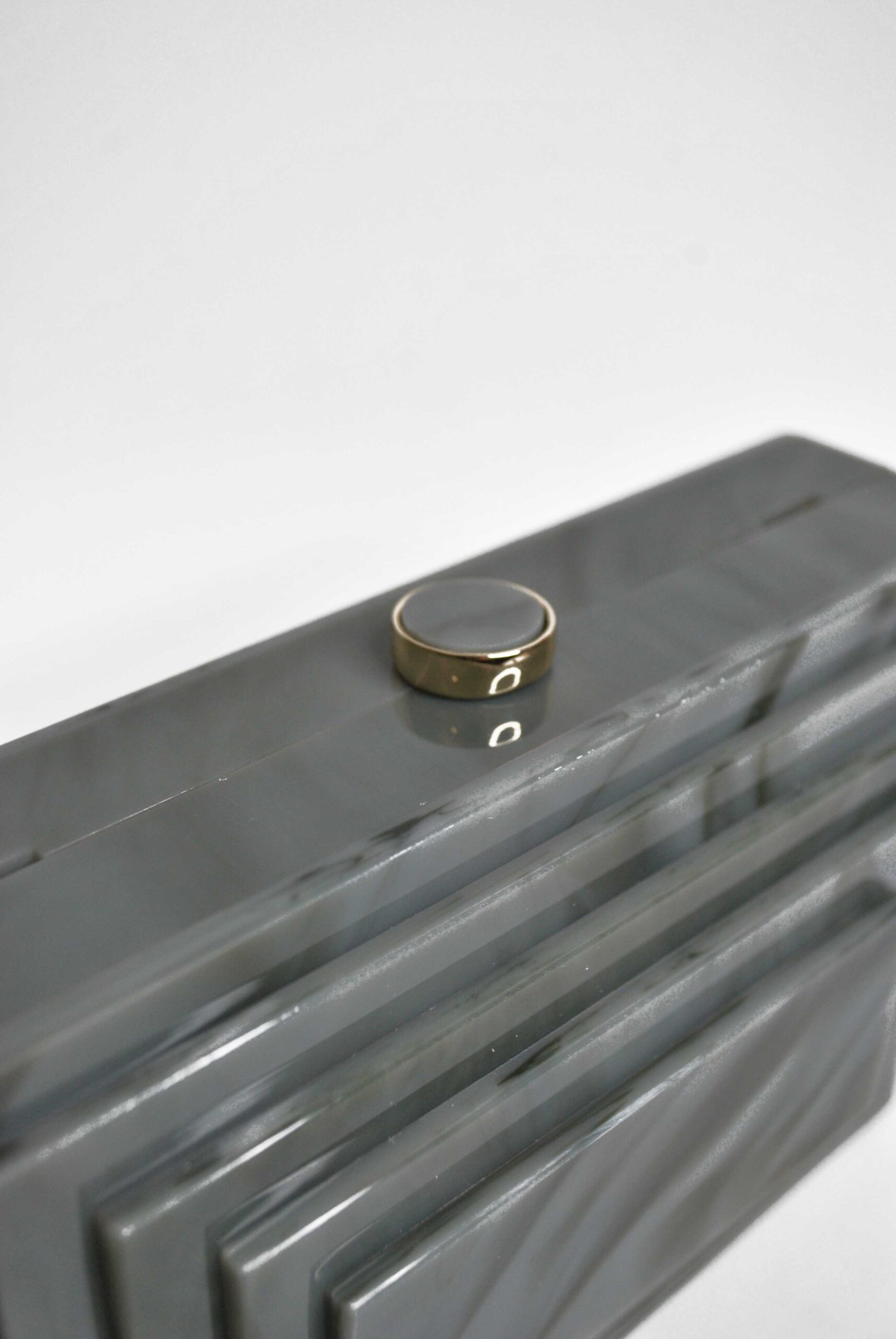 Bolso clutch nácar gris - Imagen 4