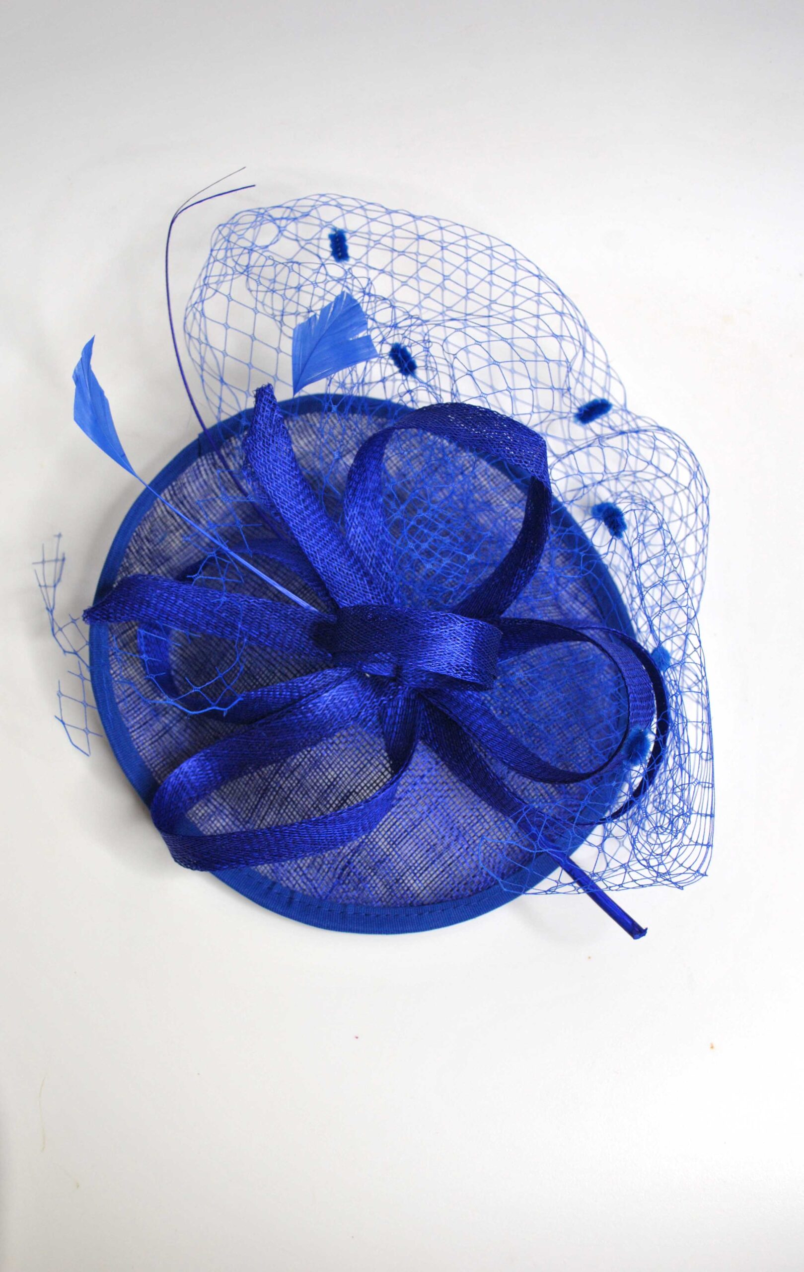 Tocado azul eléctrico redecilla topos