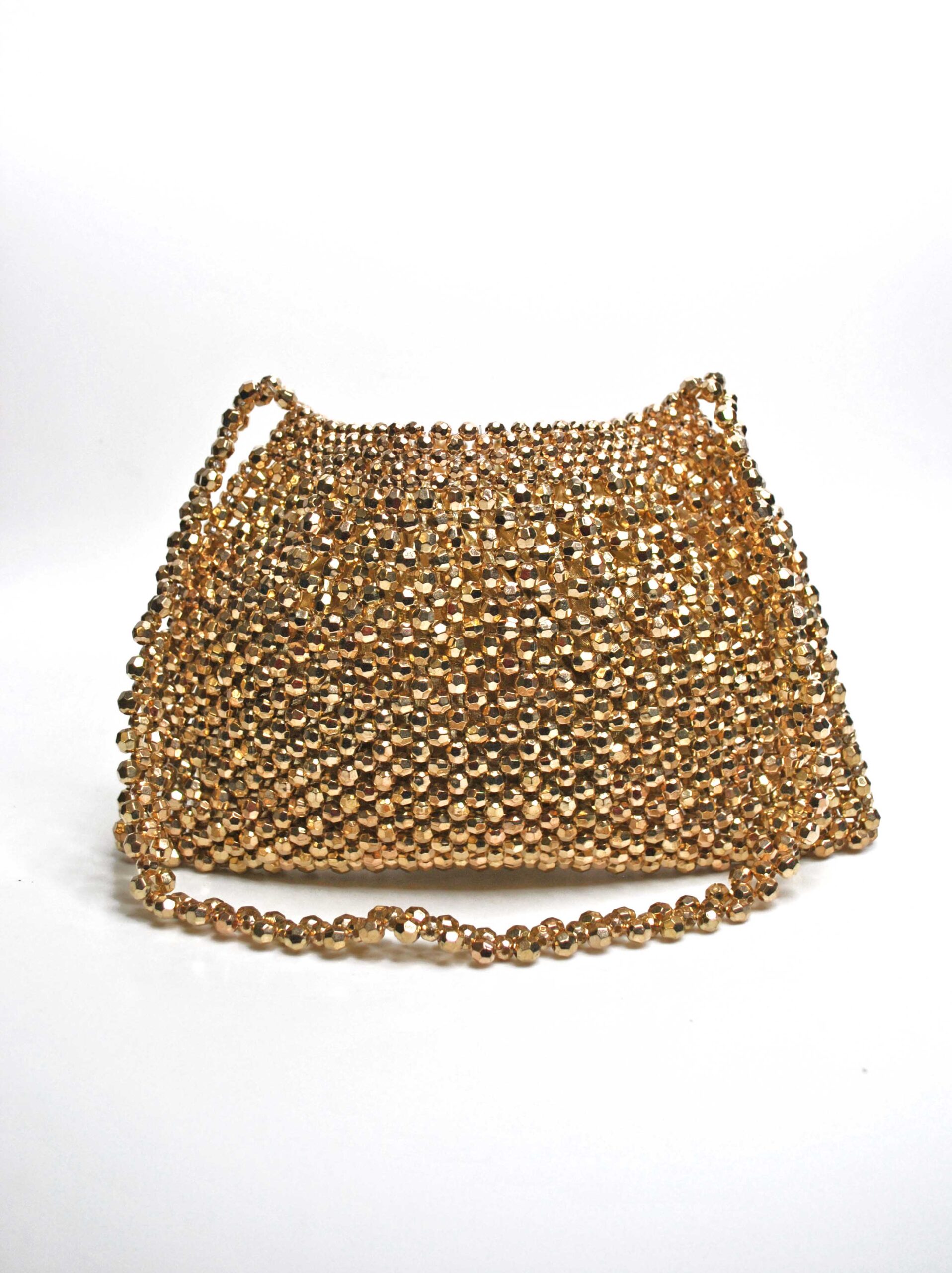 Bolso dorado aplicaciones metal