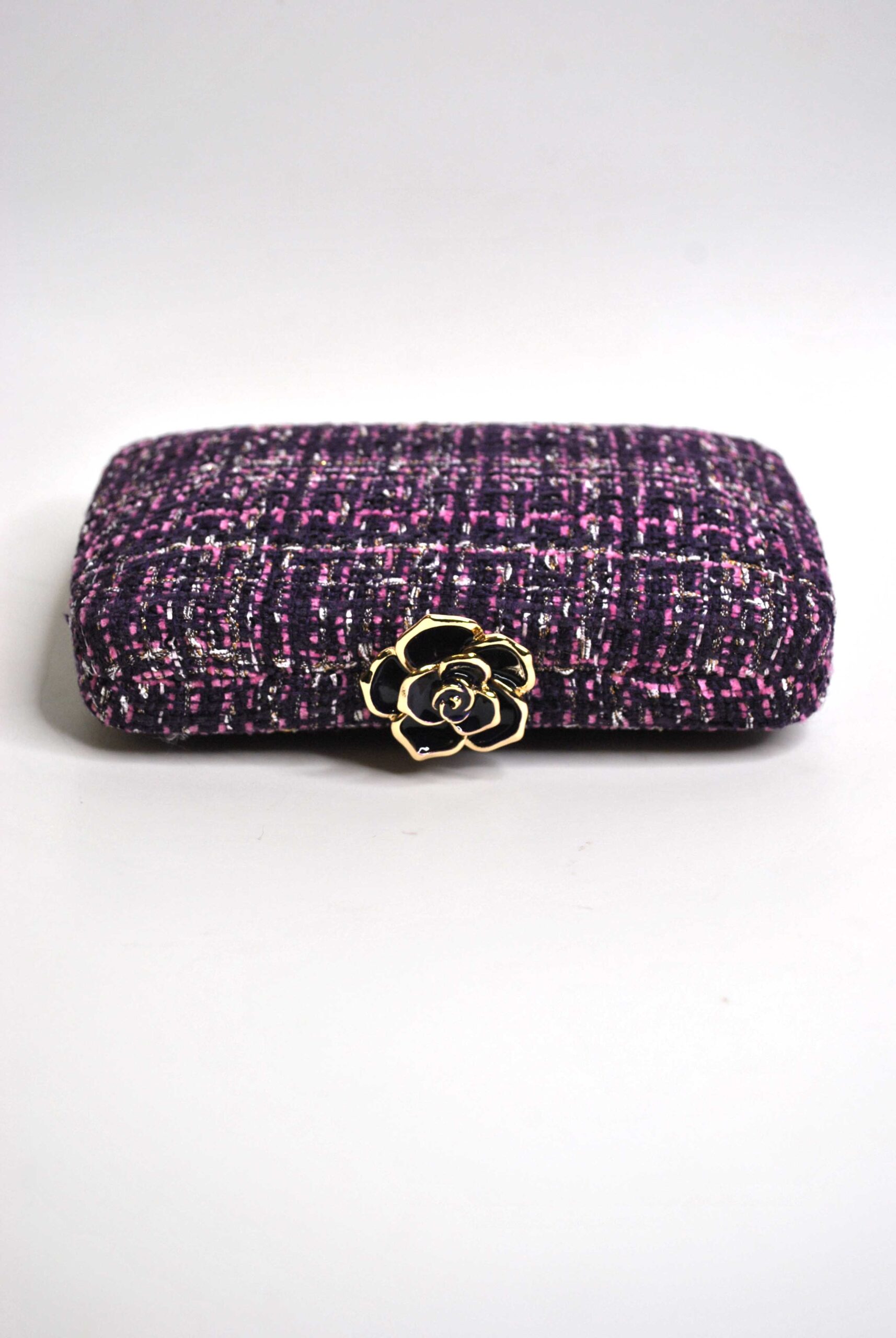 Clutch tweed morado cierre flor - Imagen 2