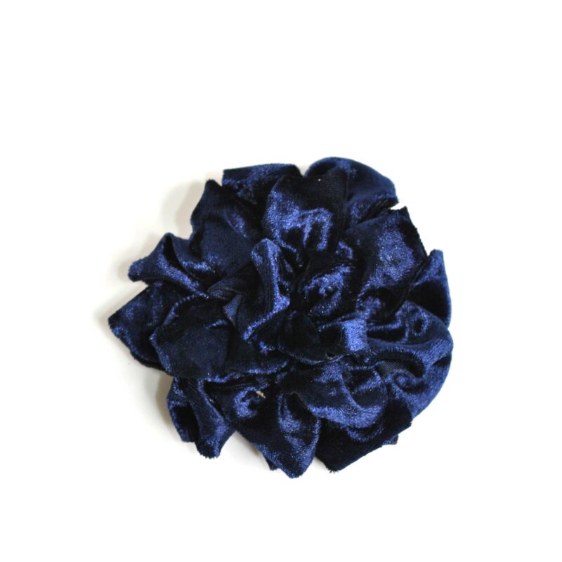 Broche flor terciopelo azul marino
