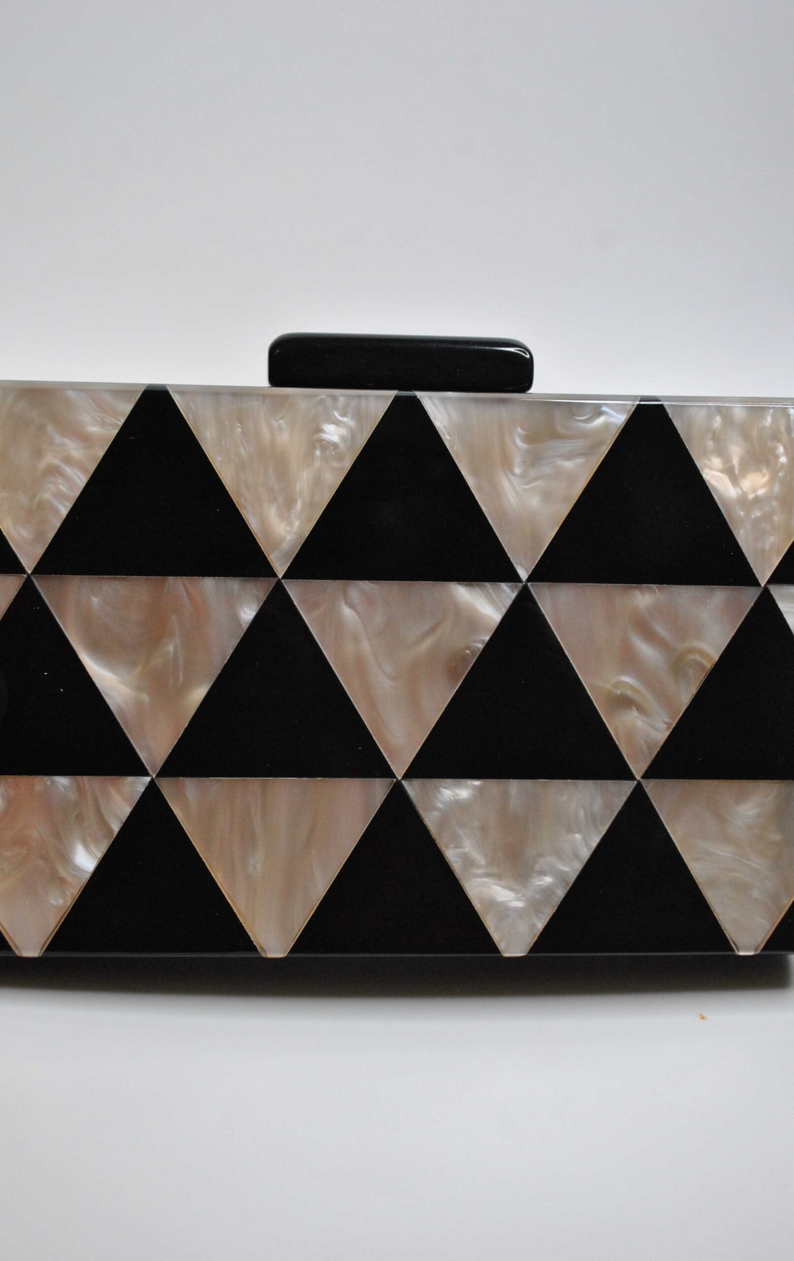 Clutch nácar negro y beige - Imagen 2