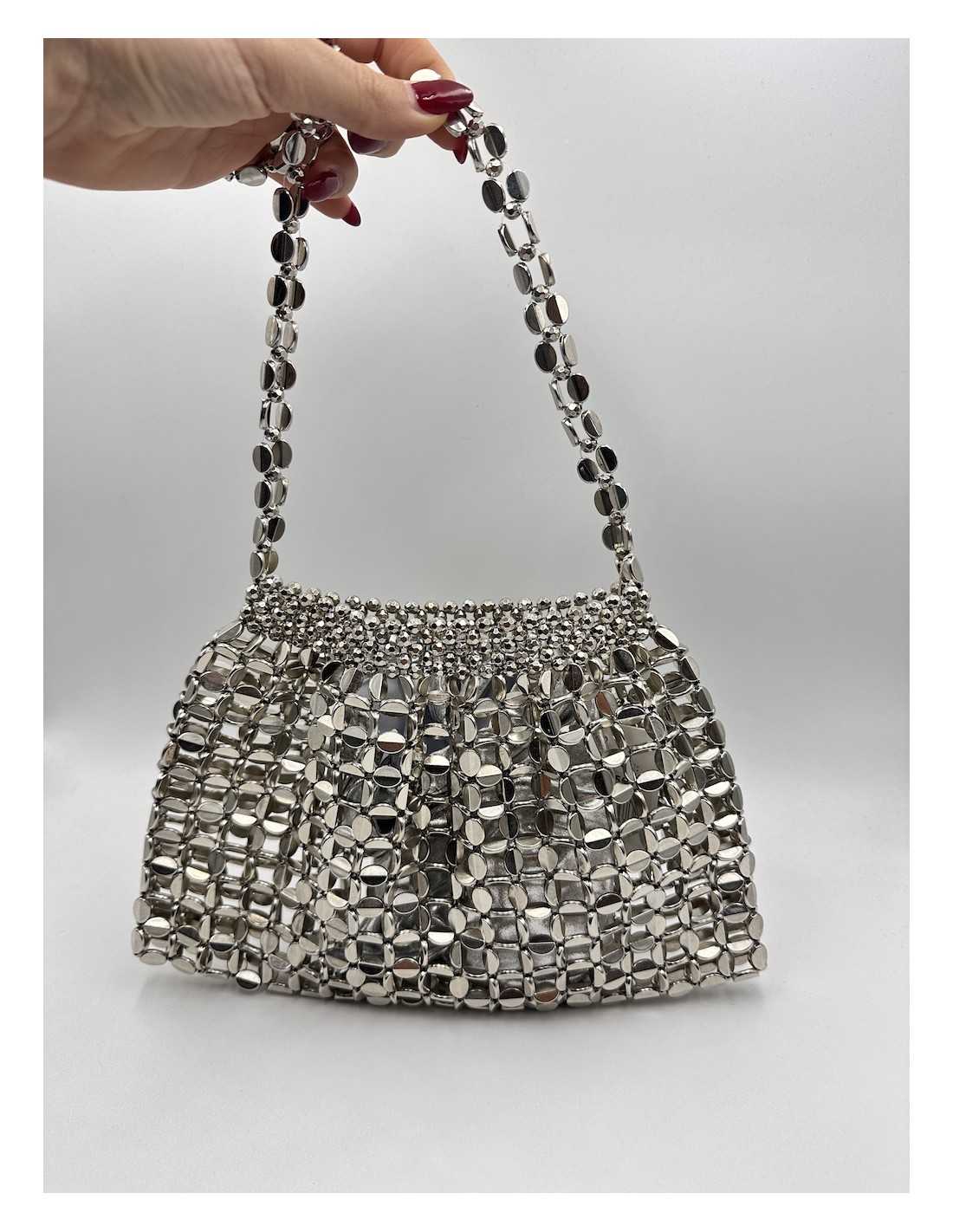 Bolso plateado aplicaciones metal - Imagen 4