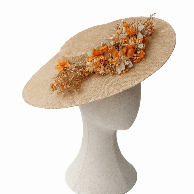 Tocado de fiesta naranja y dorado