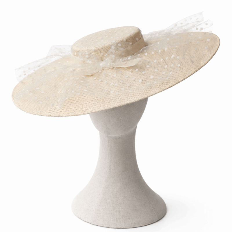 Tocado natural con tul plumeti