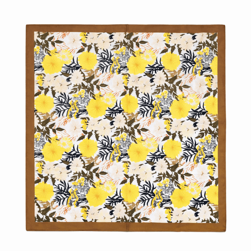 Pañuelo estampado floral amarillo