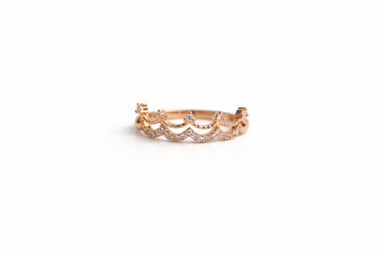 Anillo oro rosa corona circonitas