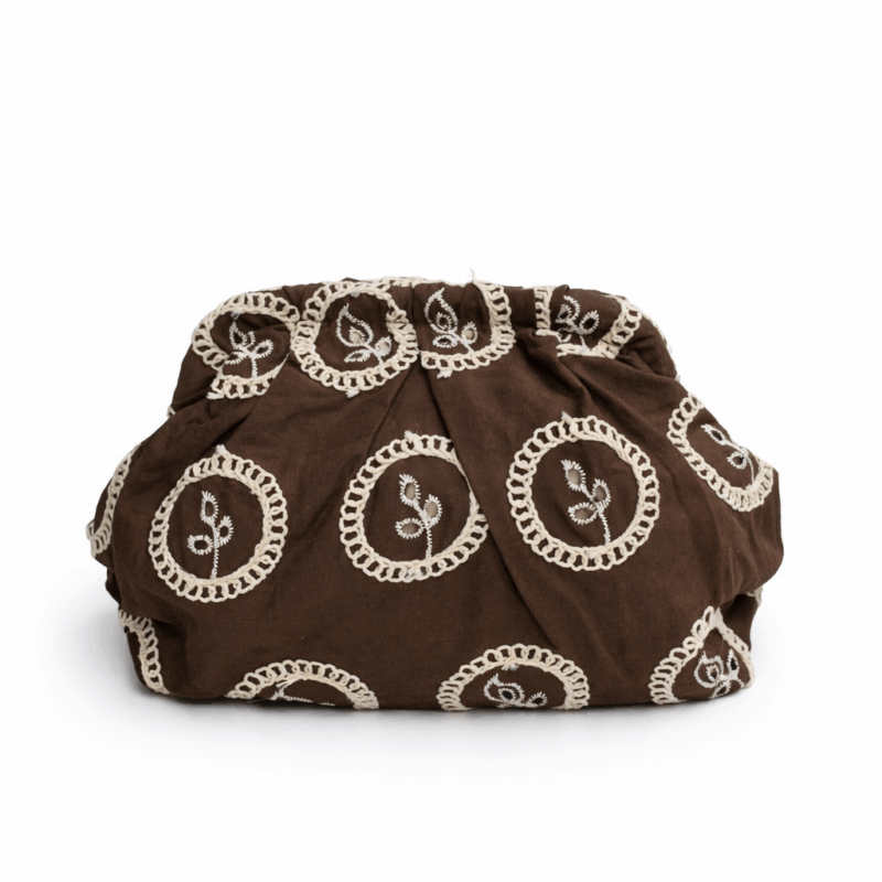 Bolso o clutch chocolate bordado