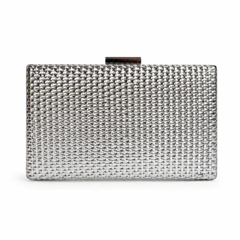 Bolso clutch plateado cromado trenza