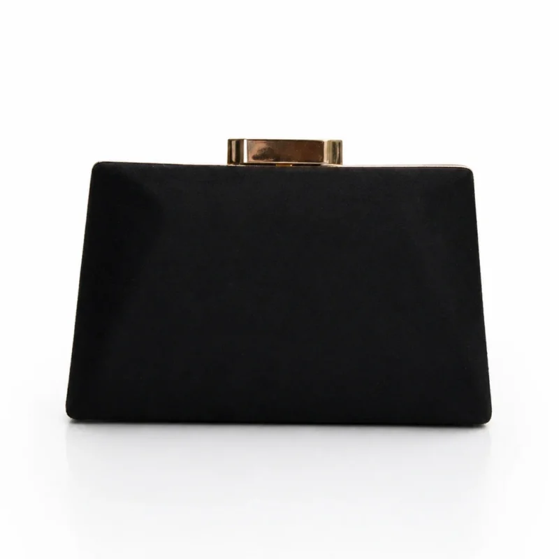 Bolso clutch negro diseño trapezoidal