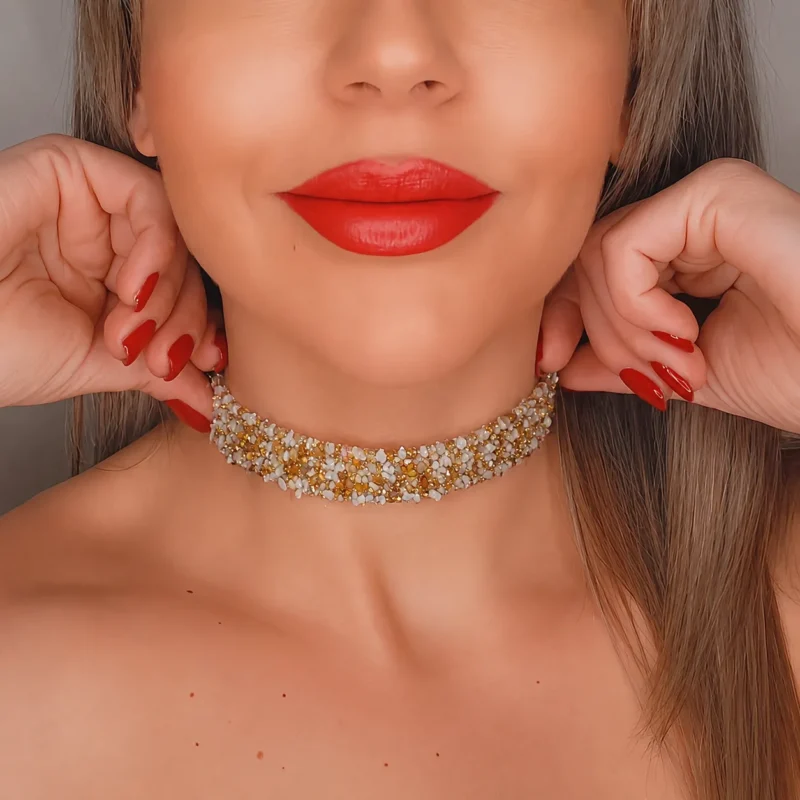 Choker dorada piedras
