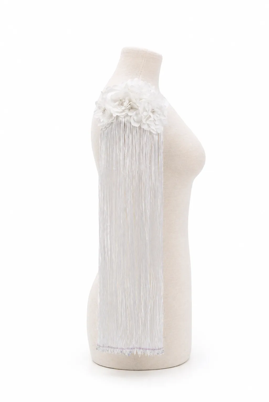 Hombreras blancas flecos flamenca - Imagen 2