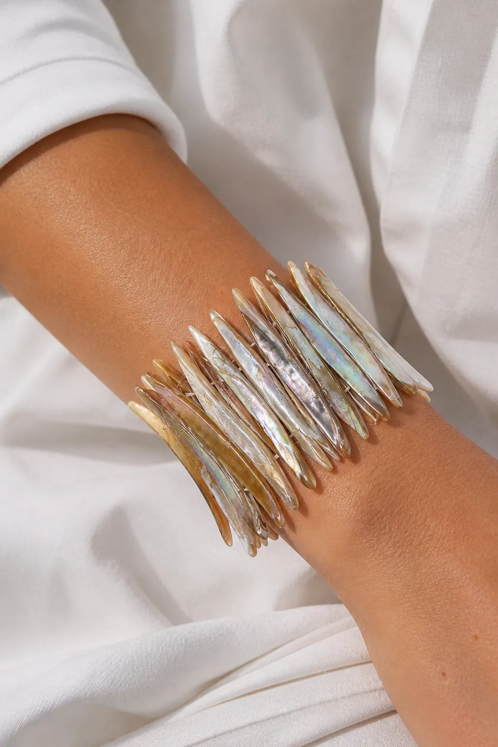 Brazalete nácar irisada beige - Imagen 3