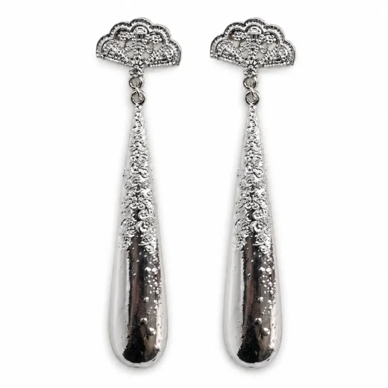 Pendientes plateados flamenca lágrima