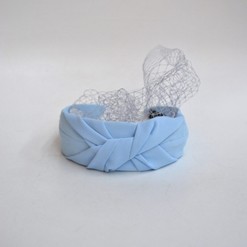 Diadema fiesta azul cielo redecilla