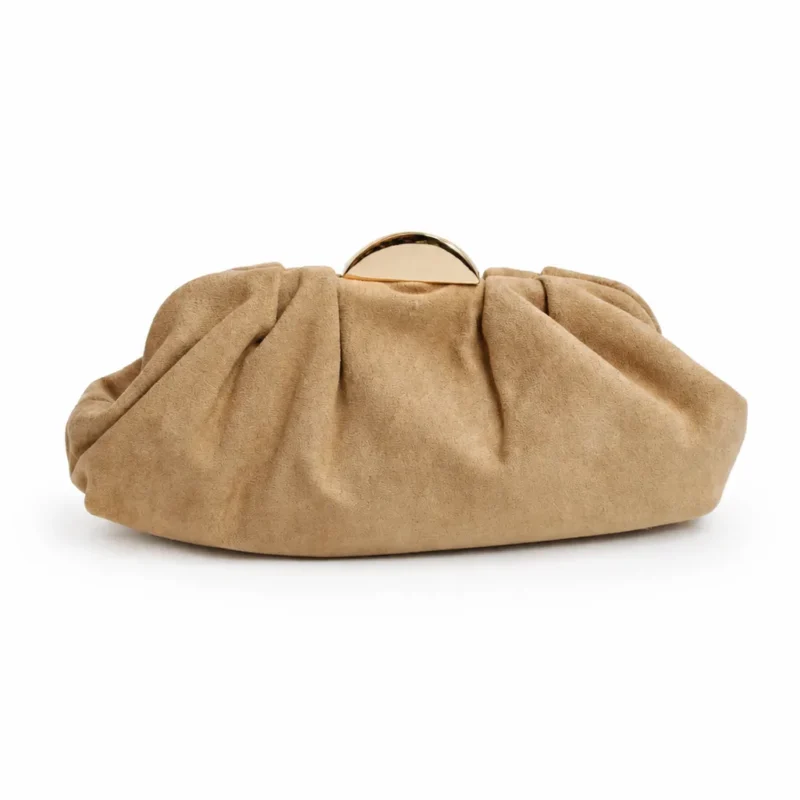 Clutch beige pliegues antelina