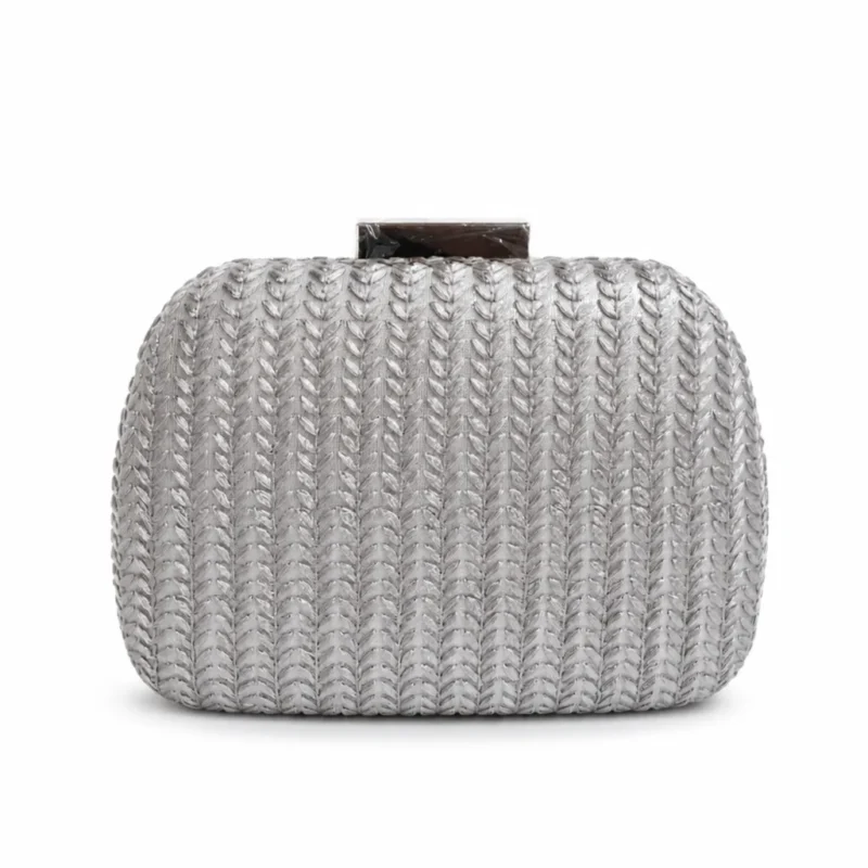 Bolso clutch ovalado gris brillo plata