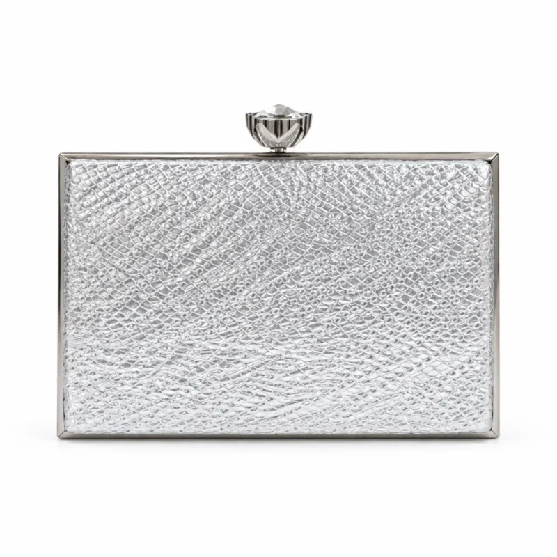 Bolso clutch plateado efecto brillo