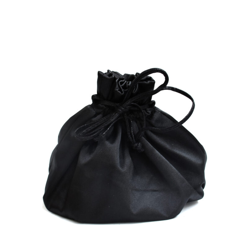 Bolso bombonera negra satinada