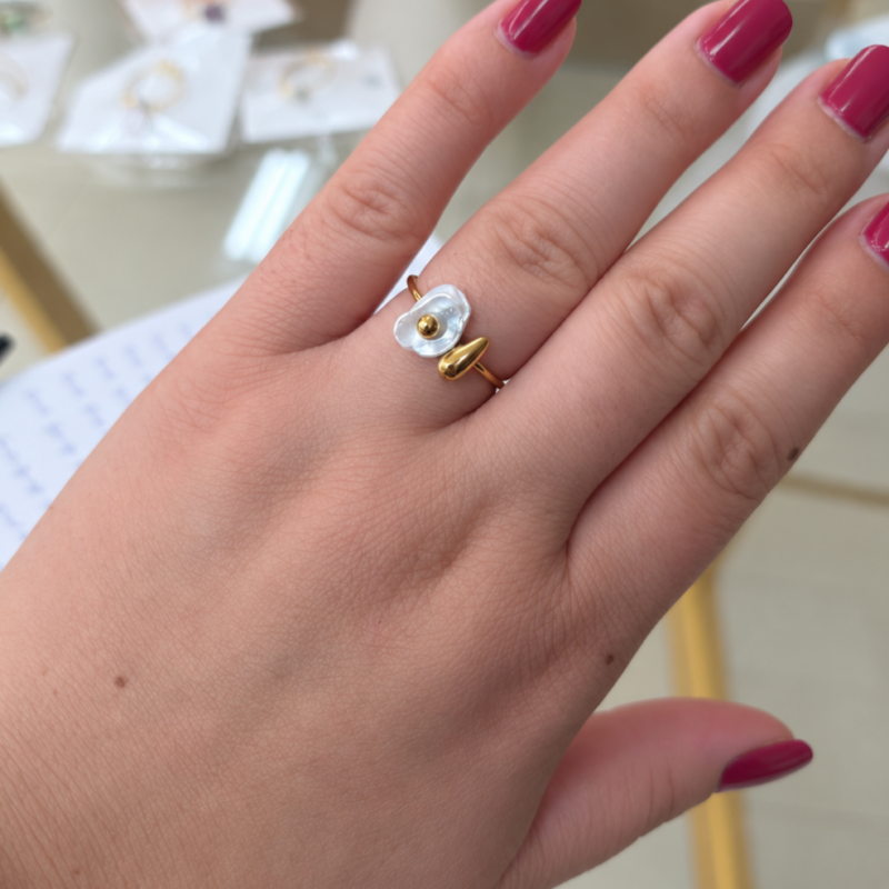 Anillo de acero nacarado