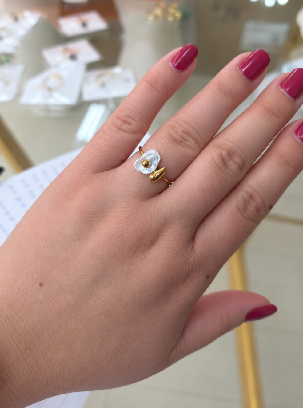 Anillo de acero nacarado