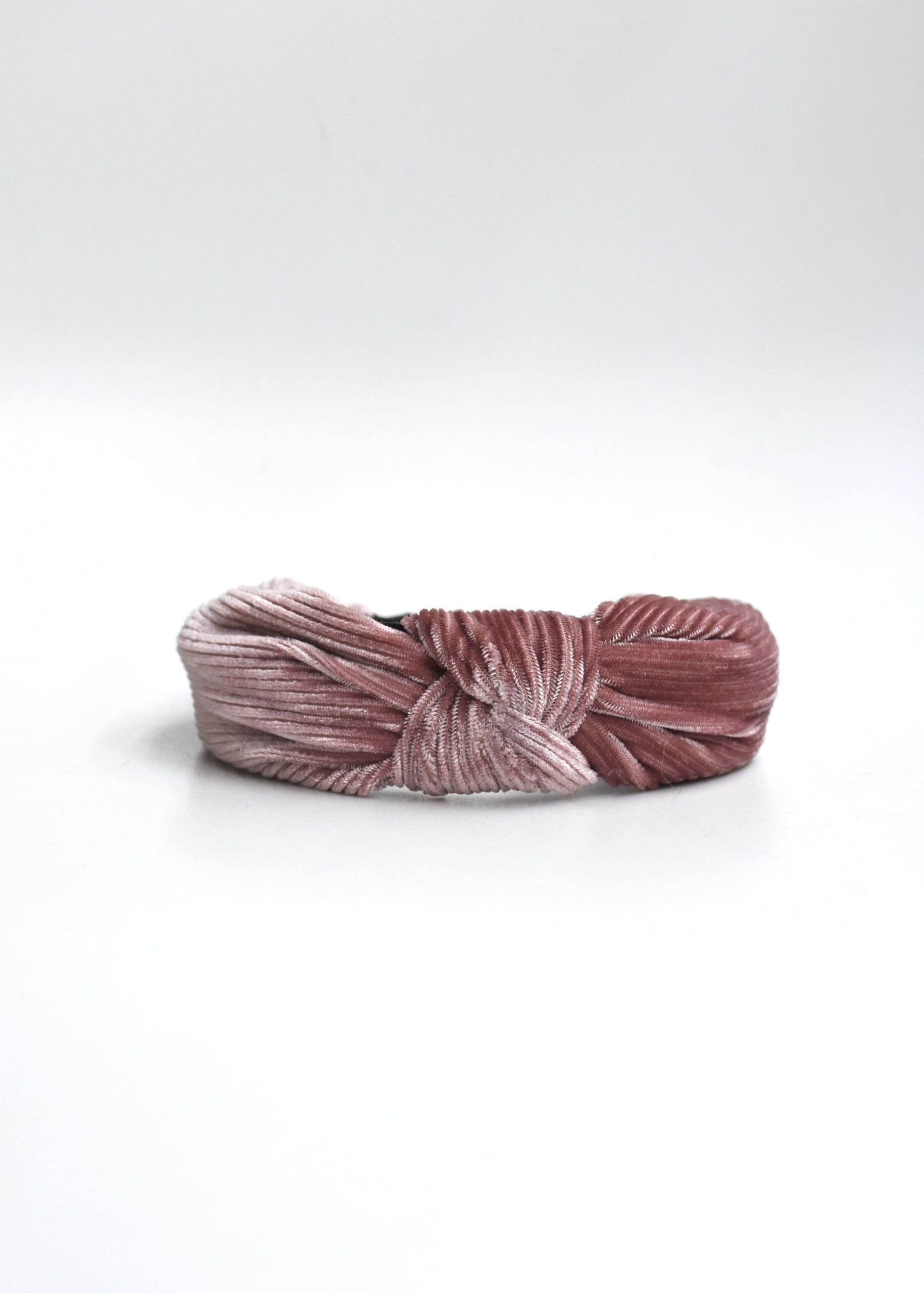 Diadema plisada rosa terciopelo