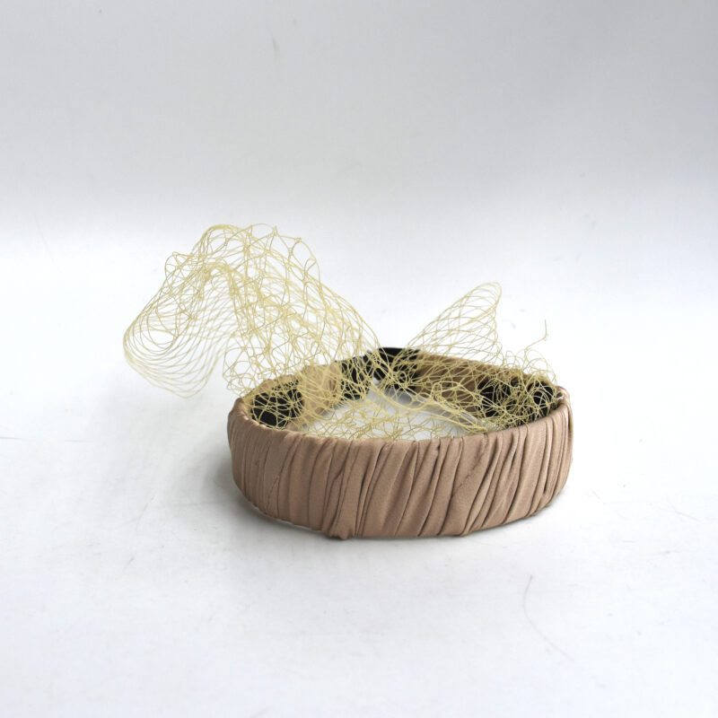 Diadema fiesta beige redecilla