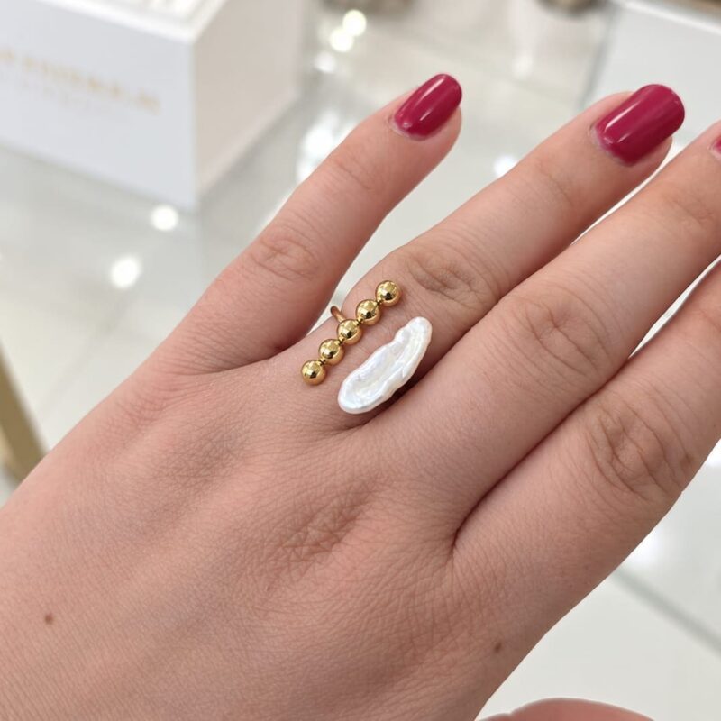 Anillo acero asimétrico con perlas
