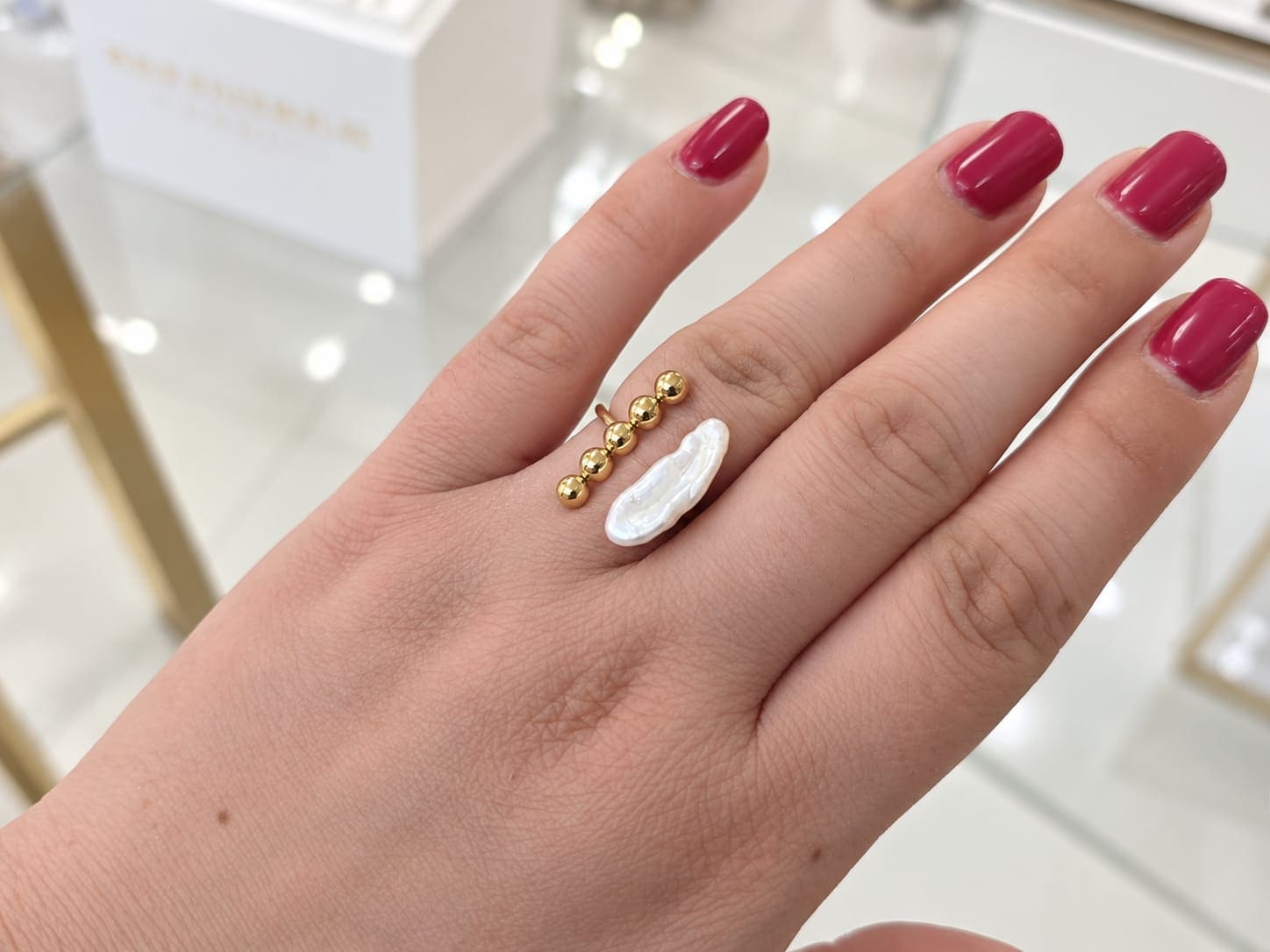 Anillo acero asimétrico con perlas